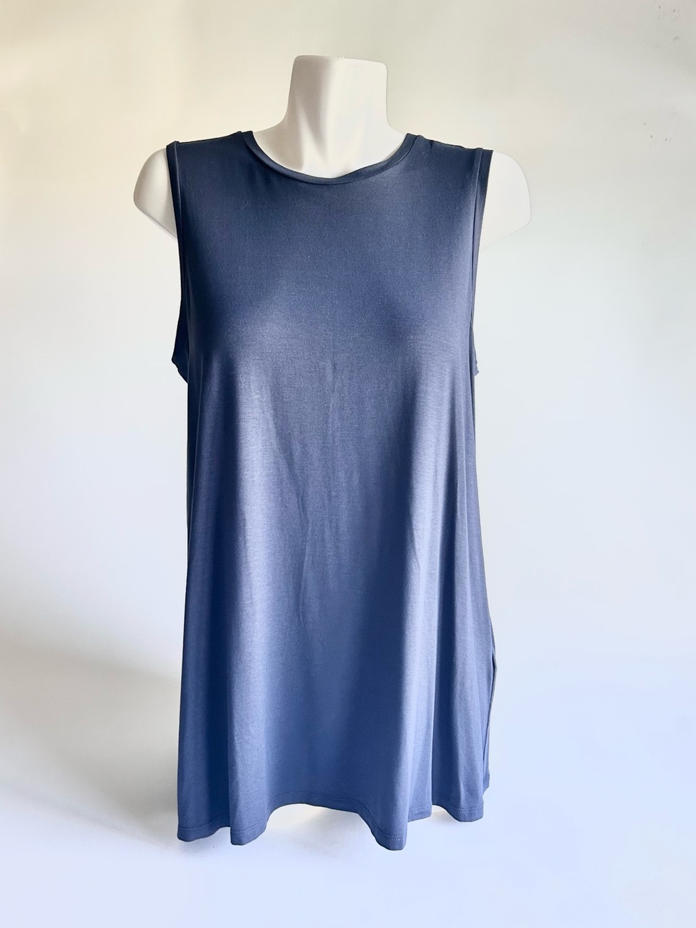 New Eileen Fisher Deep Blue Tencel Crew Neck Sleeveless Top size M